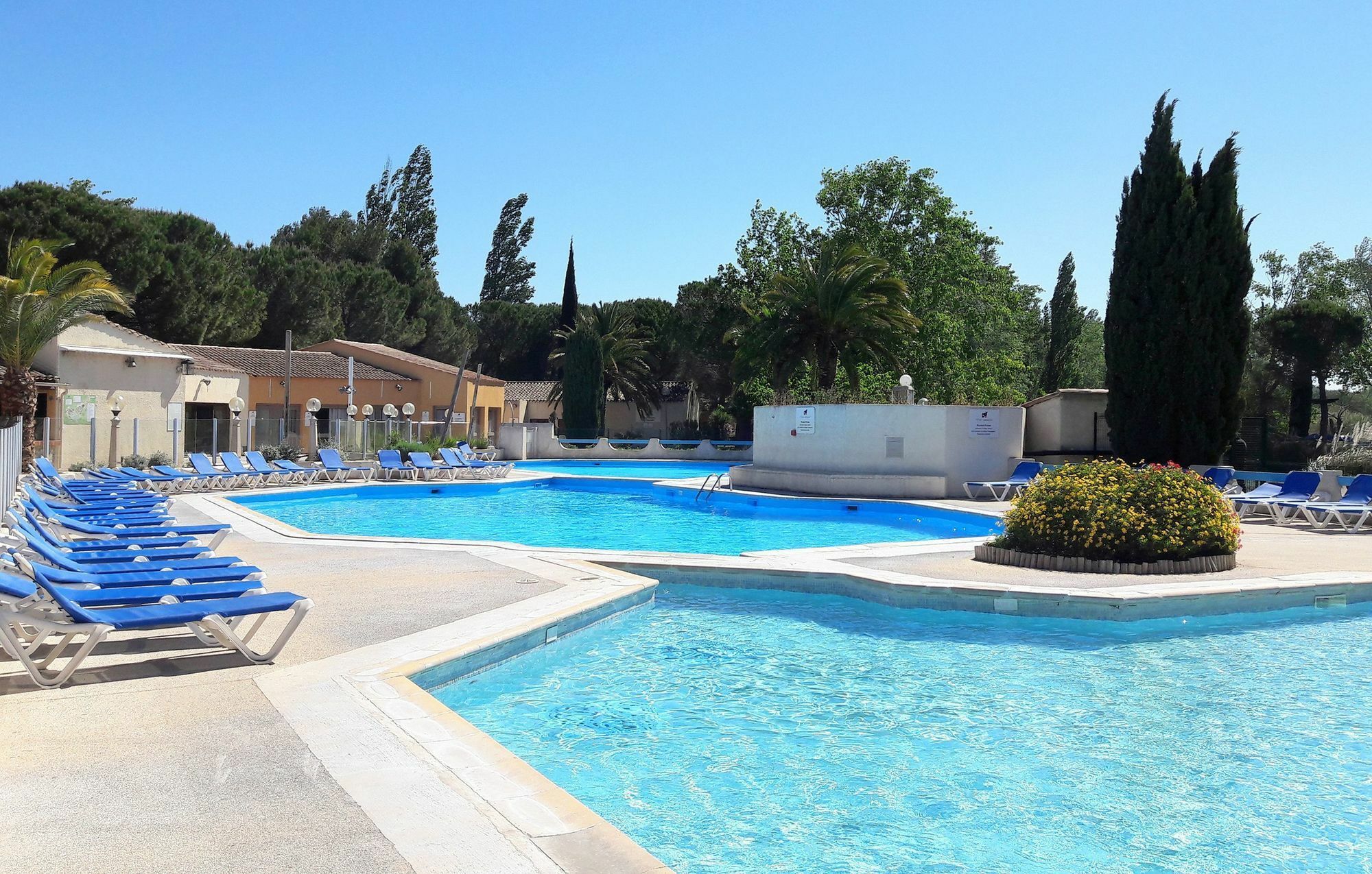 Residence Odalys Le Village Camarguais Les Gardians Арль Екстер'єр фото